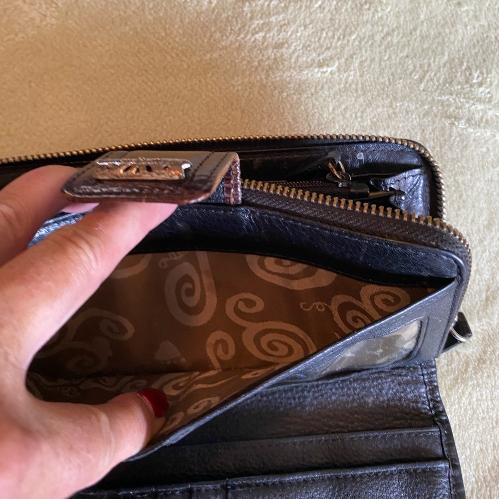 Brighton Wallet - Picture 4 of 6